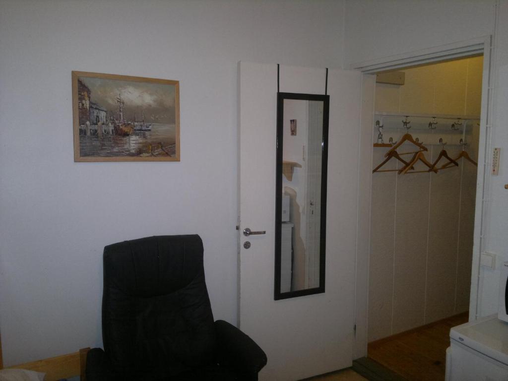 Partiotalon Retkeilymaja - Scouts Hostel Joensuu Room photo